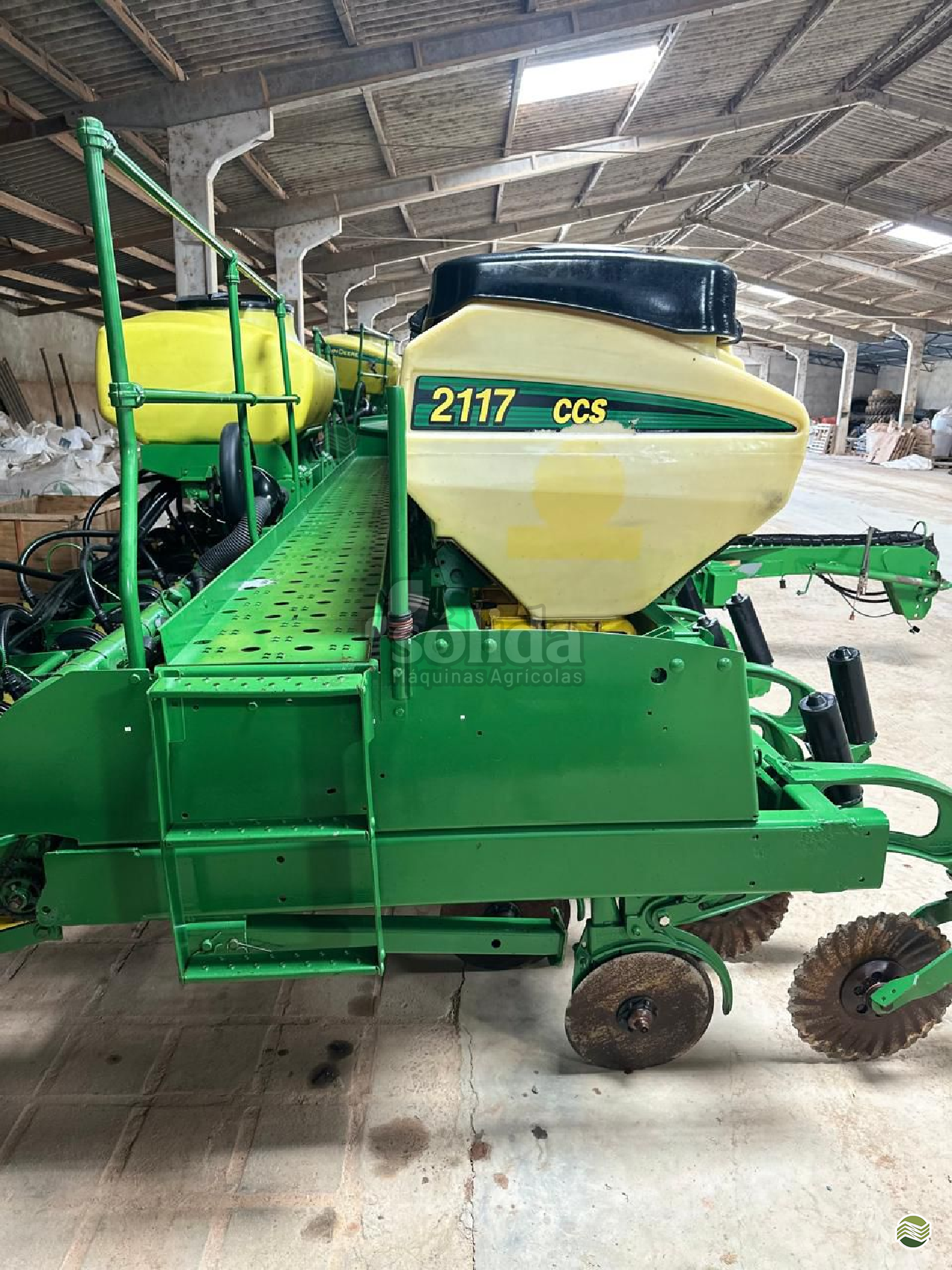PLANTADEIRA JOHN DEERE PLANTADEIRAS 2117 Sólida Máquinas Agrícolas ERECHIM RIO GRANDE DO SUL RS
